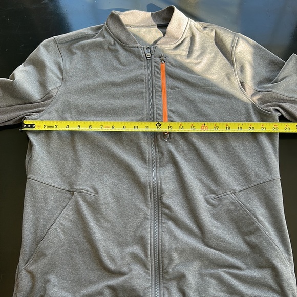 Lulu Lemon Zip up - Picture 5 of 5